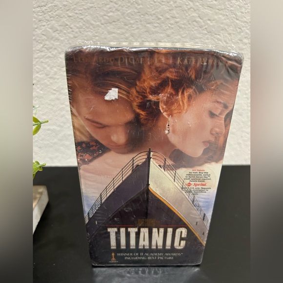 VHS Box Set TITANIC  Part One And Two Unopened Collectible Entertainment Rare - Picture 1 of 6